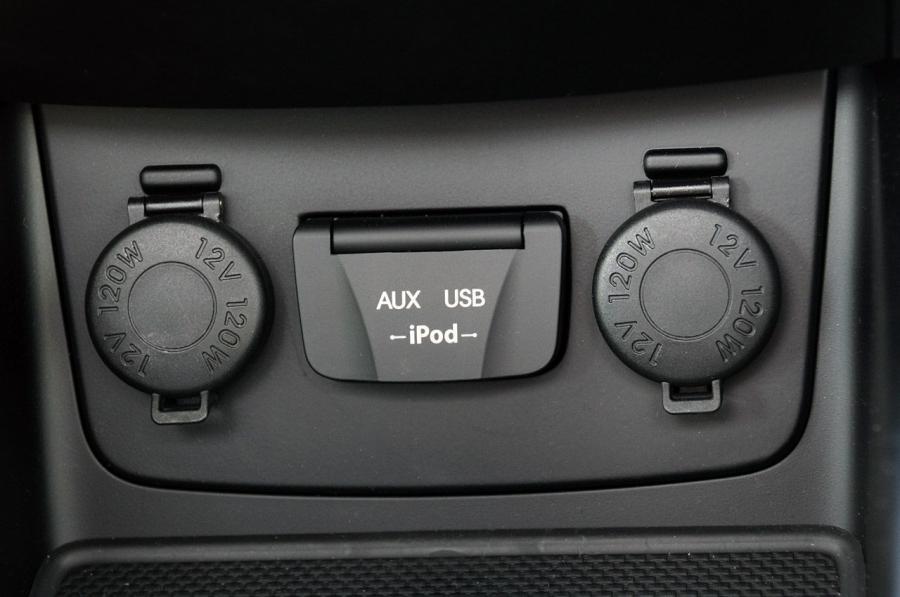  Hyundai Sonata 2011 года  (US) (фото 24 из 85)
